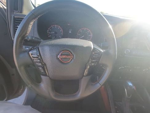 Used 2022 Nissan Frontier PRO-4X w/ Technology Package AWD/4WD image 22