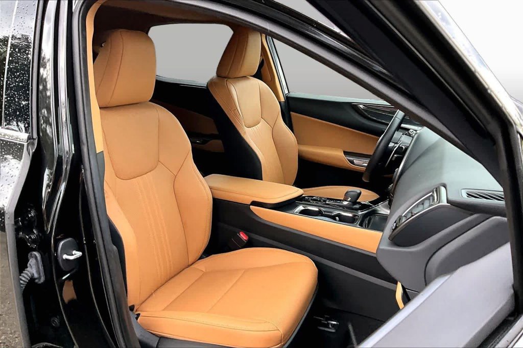 Used 2025 Lexus NX 350 AWD w/ Premium Package image 8