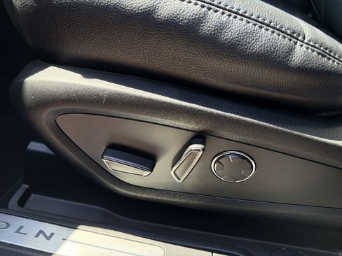 Used 2019 Lincoln MKC Premiere AWD/4WD image 19