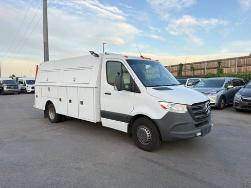Used 2022 Mercedes-Benz Sprinter 3500 image 4