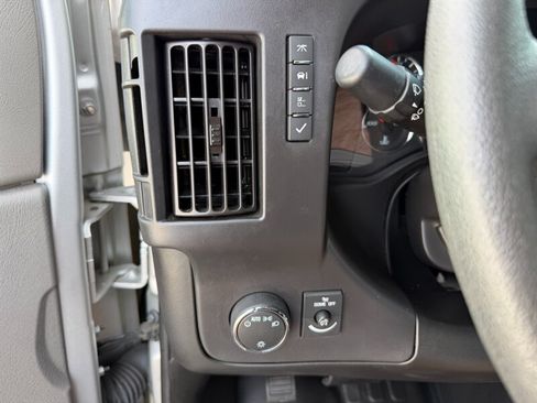 Used 2024 GMC Savana 3500 LS RWD image 30