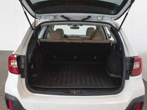 Used 2019 Subaru Outback 2.5i Limited AWD/4WD image 25