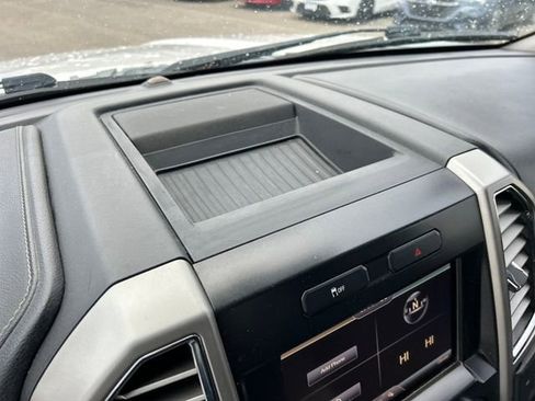 Used 2015 Ford F150 Lariat image 28