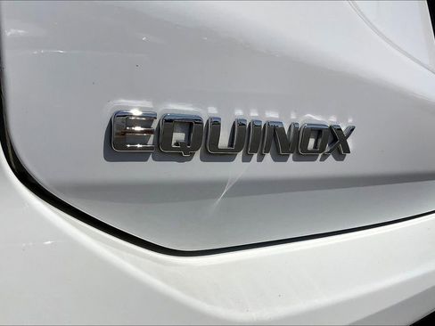 Used 2023 Chevrolet Equinox Premier image 10