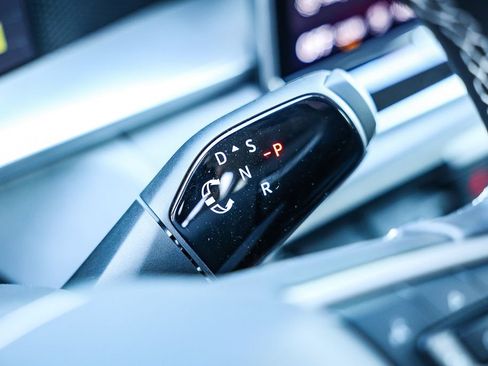 New 2026 Volkswagen Tiguan SE image 33