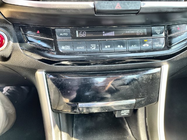 Used 2016 Honda Accord EX image 26