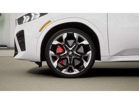New 2026 BMW X2 xDrive28i w/ Technology Package AWD/4WD image 7
