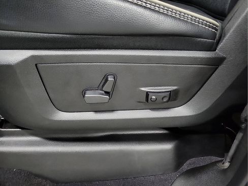 Used 2024 RAM 2500 Laramie image 13