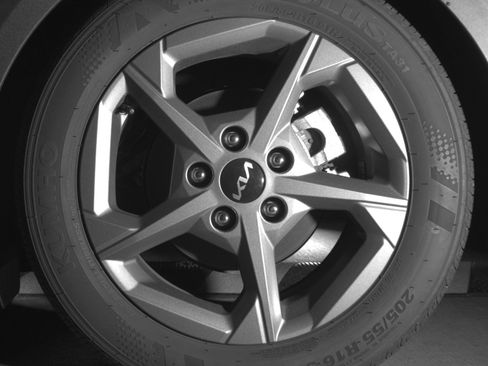 Used 2025 Kia K4 LXS image 14