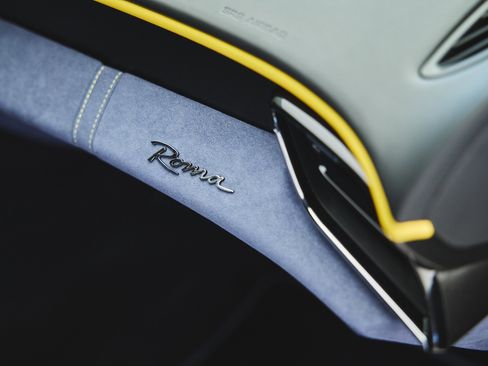 Used 2024 Ferrari Roma image 34