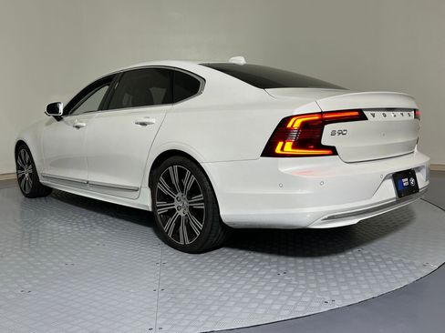 Used 2025 Volvo S90 B6 Plus image 3