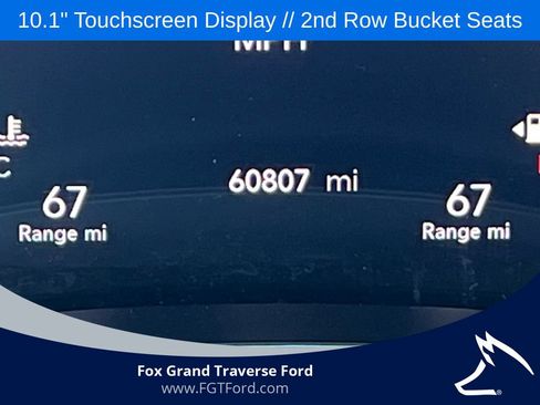 Used 2024 Chrysler Pacifica Touring-L image 7