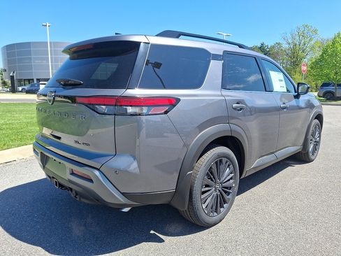 New 2026 Nissan Pathfinder SL AWD/4WD image 4