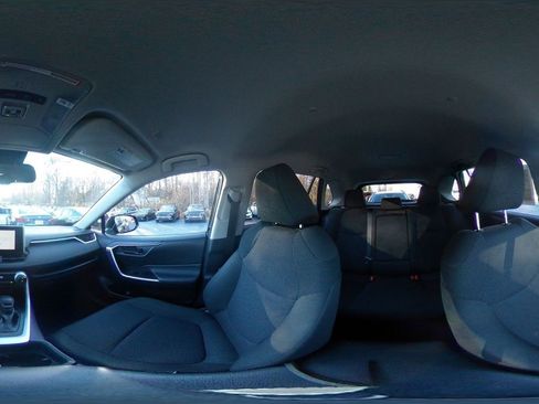 Used 2025 Toyota RAV4 LE image 36