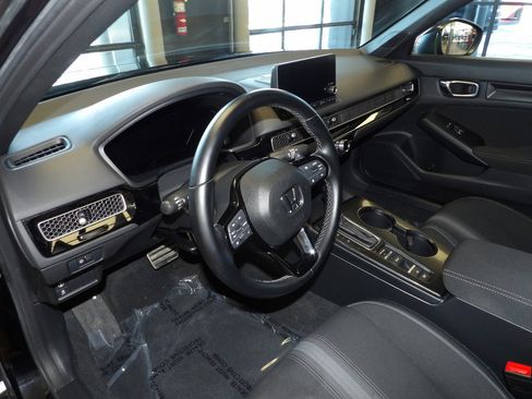 Used 2023 Honda Civic Sport image 24