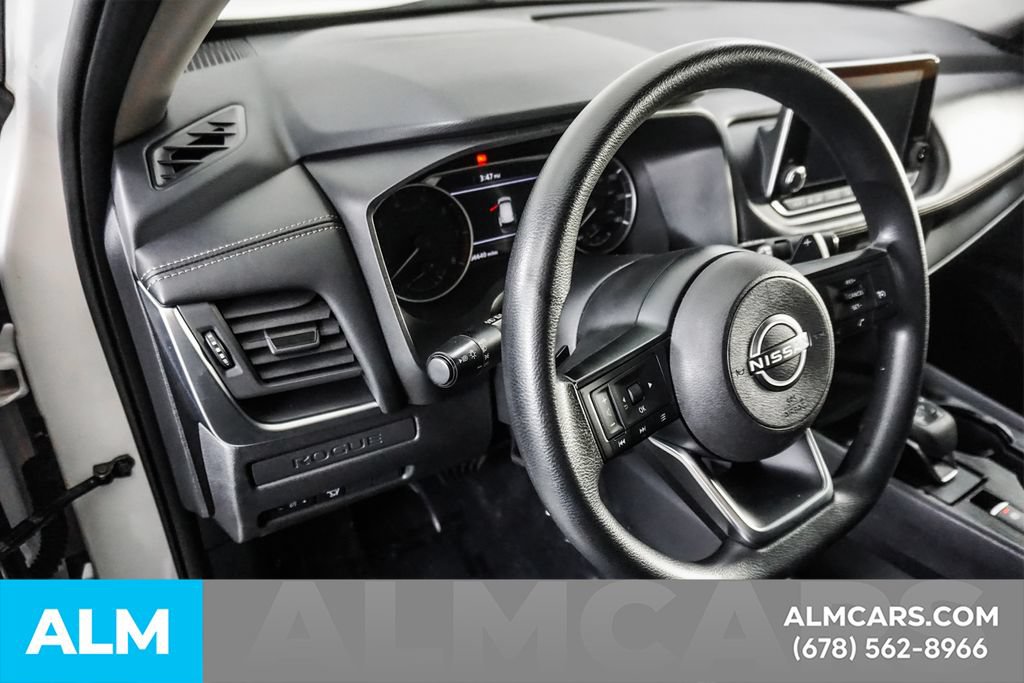 Used 2024 Nissan Rogue S FWD image 29