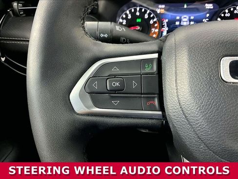 New 2023 Jeep Compass Latitude w/ Convenience Group AWD/4WD image 11
