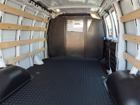 Used 2024 GMC Savana 2500 w/ Driver Convenience Package RWD image 9