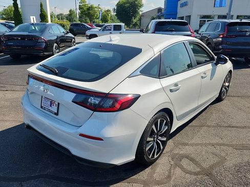 Used 2024 Honda Civic EX-L image 6