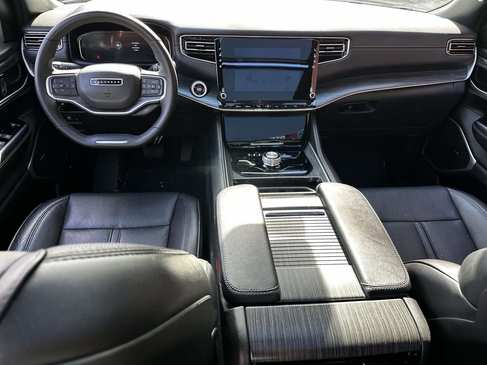 Used 2023 Jeep Wagoneer L Series II w/ Premium Group I AWD/4WD image 19