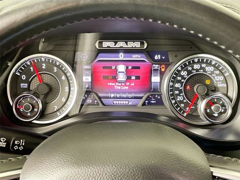 Used 2024 RAM 1500 Laramie image 13