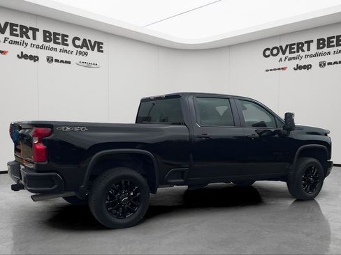 Used 2025 Chevrolet Silverado 2500 Custom w/ Custom Value Package image 10