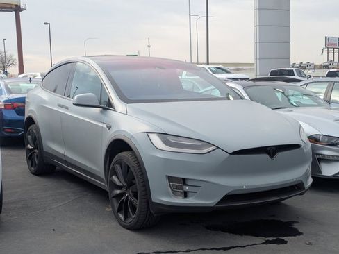 Used 2016 Tesla Model X P90D image 1