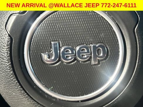 Certified 2025 Jeep Wrangler Sport AWD/4WD image 21