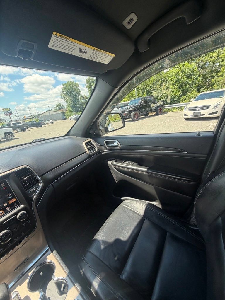 Certified 2017 Jeep Grand Cherokee Limited AWD/4WD image 14