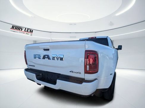 Used 2026 RAM 3500 Laramie AWD/4WD image 3