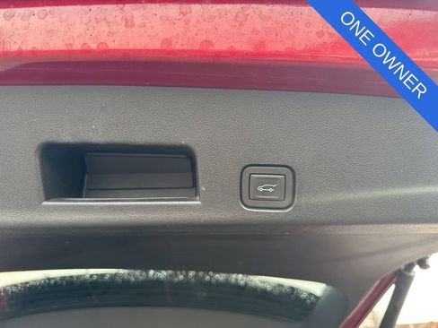 Used 2024 Chevrolet Traverse LT FWD image 31