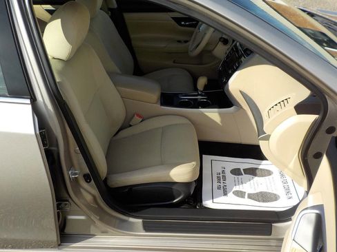 Used 2015 Nissan Altima 2.5 S w/ Power Driver Seat Package image 25
