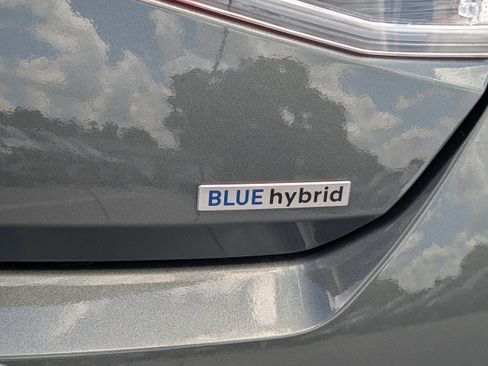 New 2026 Hyundai Elantra Hybrid FWD image 14