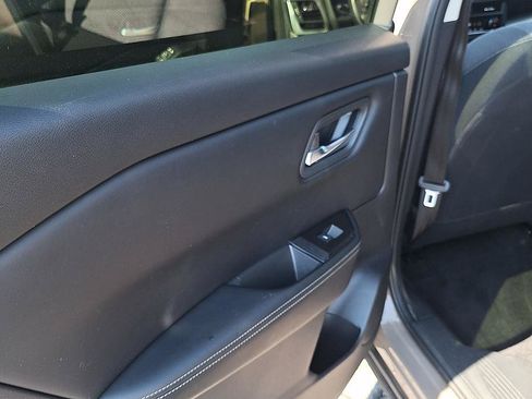 Certified 2025 Nissan Rogue SV AWD/4WD image 29
