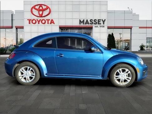 Used 2019 Volkswagen Beetle 2.0T S image 2