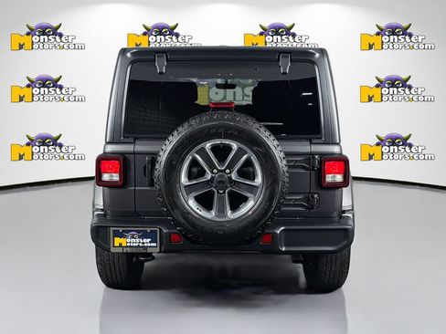 Used 2023 Jeep Wrangler Sahara w/ Cold Weather Group image 6