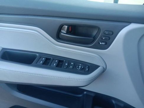 Used 2023 Honda Odyssey EX-L image 15