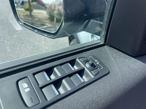Used 2024 Land Rover Discovery Sport Dynamic SE AWD/4WD image 24