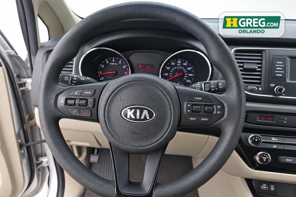 Used 2018 Kia Sedona L FWD image 14