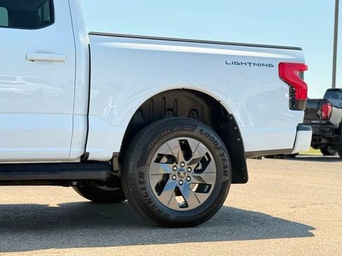 Used 2024 Ford F150 Lightning Flash AWD/4WD image 49