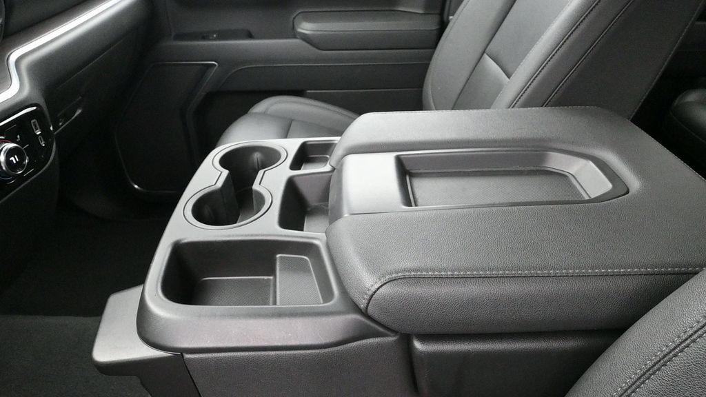 Used 2026 GMC Sierra 1500 SLT AWD/4WD image 12