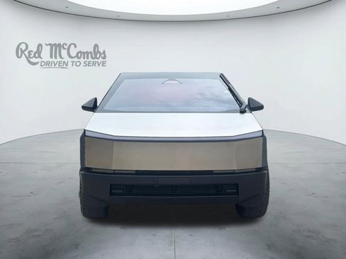 Used 2024 Tesla Cybertruck AWD Crew Cab image 8