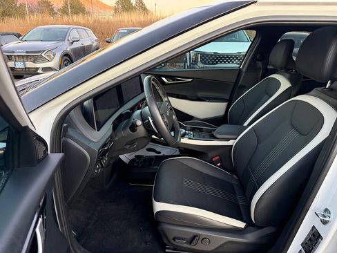 Certified 2024 Kia EV6 GT-Line image 10