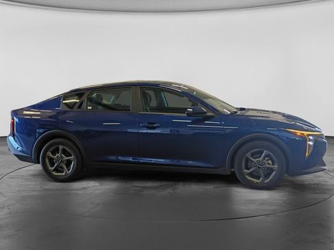 Used 2025 Kia K4 FWD image 11