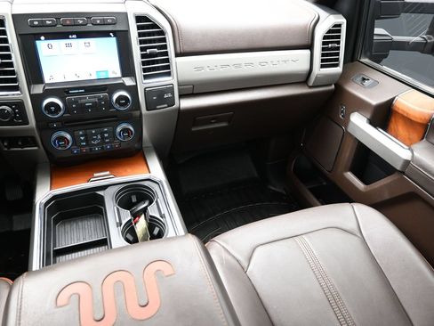Used 2017 Ford F350 King Ranch w/ King Ranch Ultimate Package AWD/4WD image 39