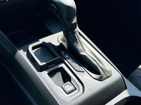 Used 2024 Chevrolet Colorado W/T image 15