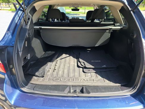 Used 2019 Subaru Outback 2.5i Limited AWD/4WD image 37