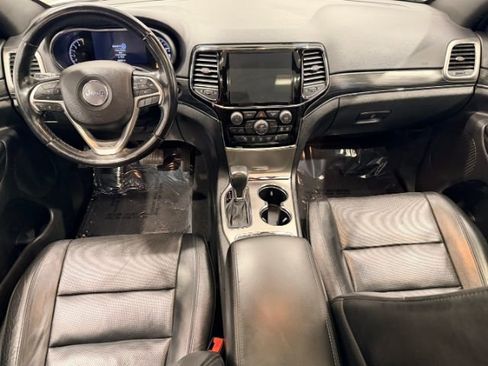 Used 2019 Jeep Grand Cherokee Limited w/ Luxury Group II image 24