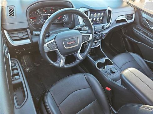 Used 2024 GMC Terrain SLT FWD image 3