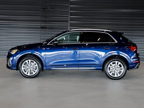 Used 2023 Audi Q3 2.0T Premium Plus w/ Premium Plus Package AWD/4WD image 15